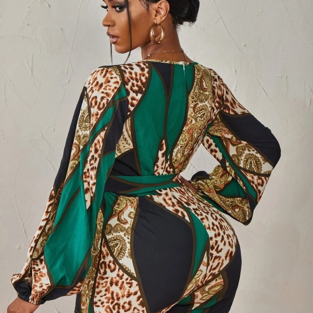 SHEIN SXY Leopard & Paisley Print Colorblock Lantern Sleeve Belted Romper - Picture 5 of 14